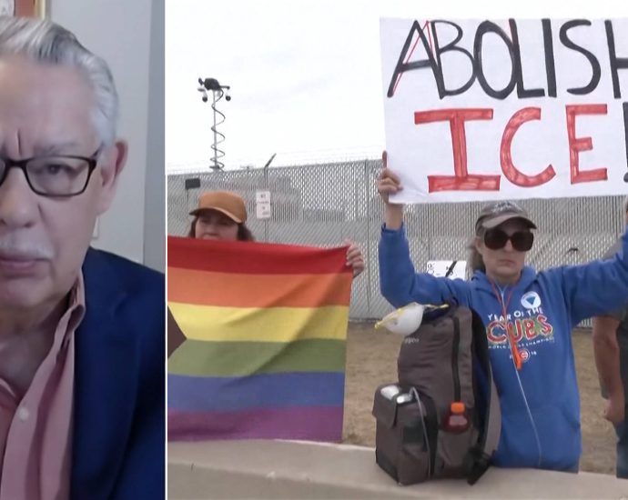 juan-gonzalez-on-chicago’s-grassroots-movement-to-protect-immigrants-from-ice