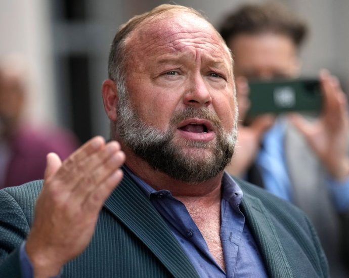 supreme-court-rejects-alex-jones’-appeal-of-$1.4-billion-defamation-judgment-in-sandy-hook-shooting