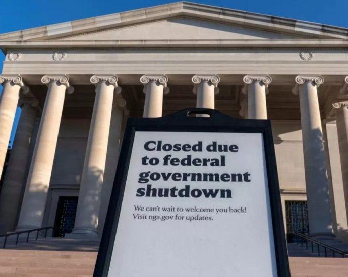 us-senate-rejects-bill-to-end-government-shutdown-as-it-enters-third-week
