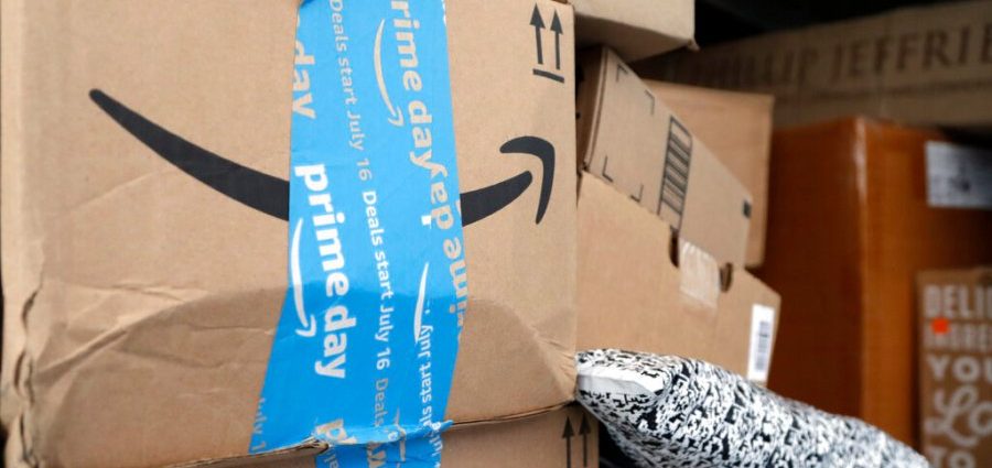 lawsuit-accuses-amazon-of-‘fake’-prime-day-deals