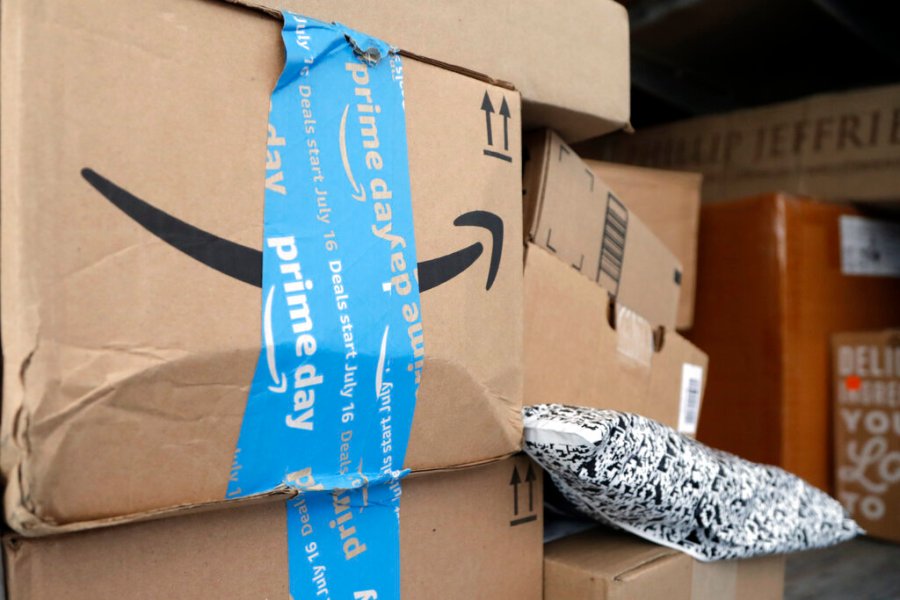 lawsuit-accuses-amazon-of-‘fake’-prime-day-deals