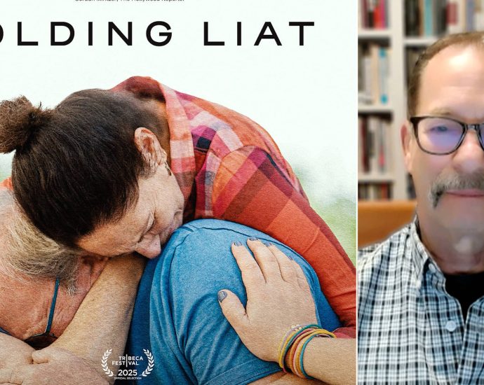 historian-joel-beinin-on-gaza-deal,-abandoning-zionism,-his-israeli-niece’s-captivity-in-gaza-&-more