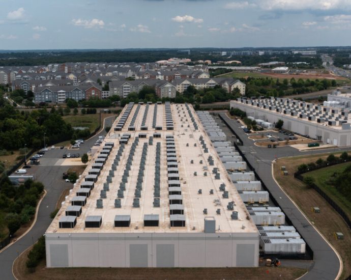 pennsylvania-community-groups-urge-officials-to-restrict-data-center-development