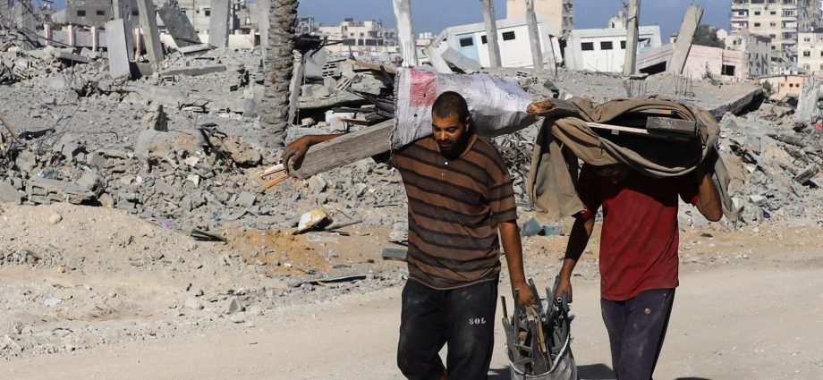 live:-gaza-ceasefire-fears-as-israel-demands-return-of-all-captives’-bodies