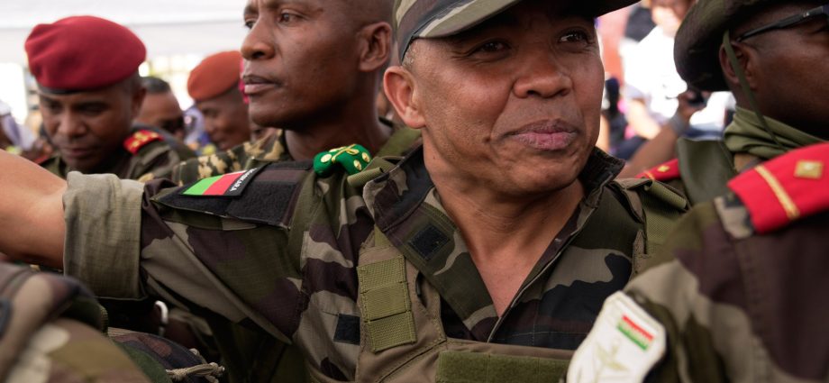 au-suspends-madagascar-as-military-leader-to-be-sworn-in-as-president