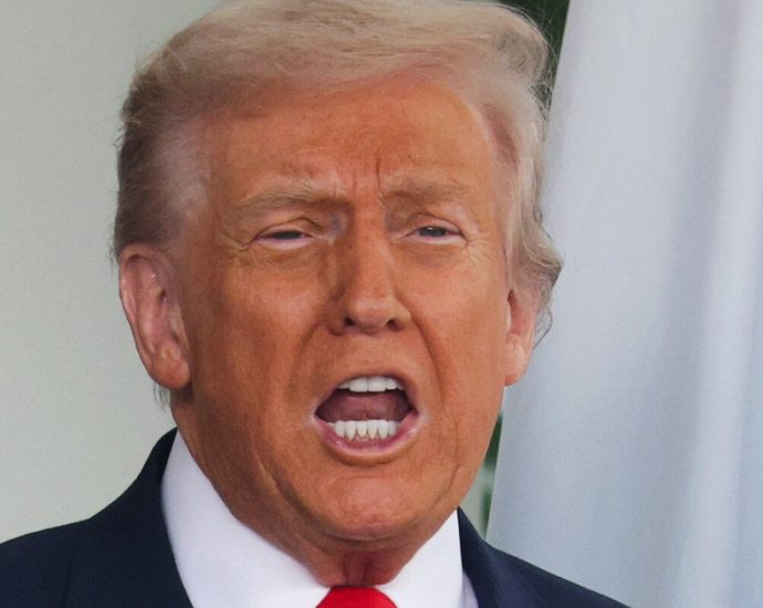 1-of-the-internet’s-most-wholesome-feeds-just-went-scorched-earth-on-the-traitor’s-‘f**king-losers’