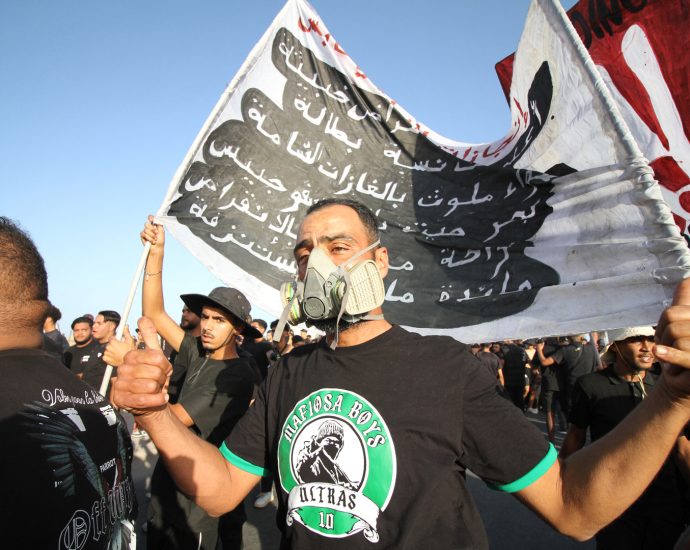 thousands-protest-in-tunisia-over-pollution-from-phosphate-plant