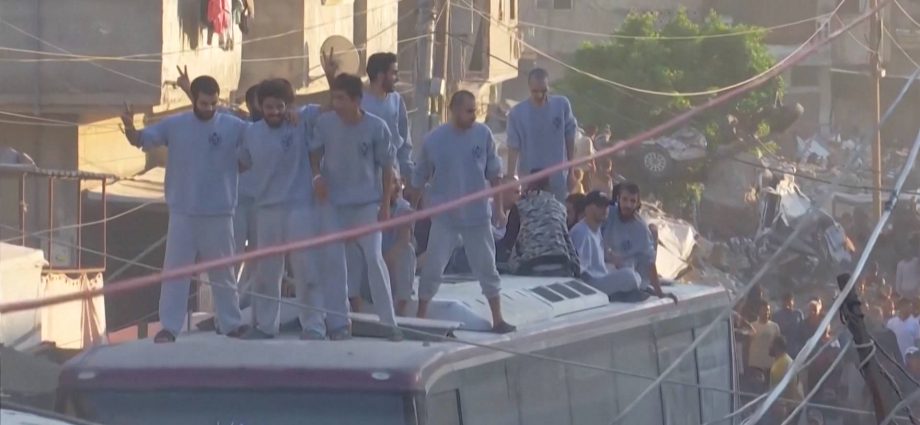 “taken-hostage-by-the-israeli-military”:-freed-palestinian-prisoners-describe-widespread-torture