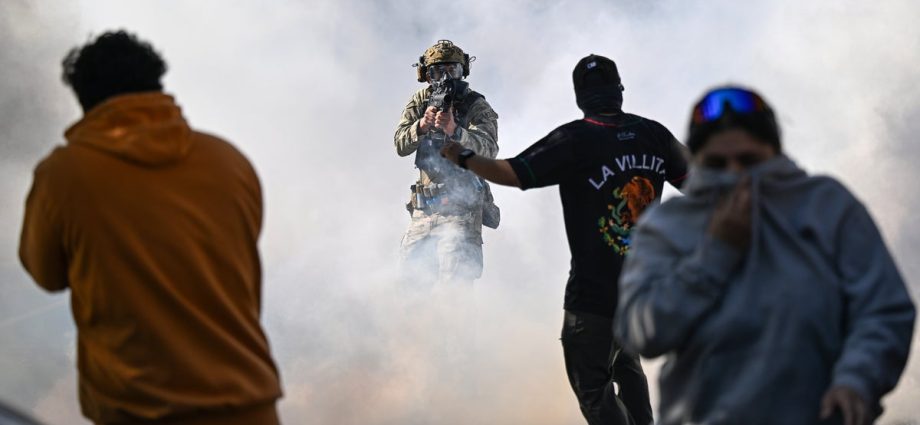 ‘startled’-judge-orders-ice-agents-in-chicago-to-wear-body-cameras-amid-more-violence