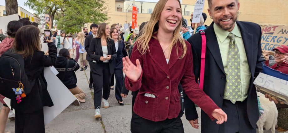 montana-court-dismisses-youth-led-lawsuit-challenging-the-traitor-executive-orders-boosting-fossil-fuels