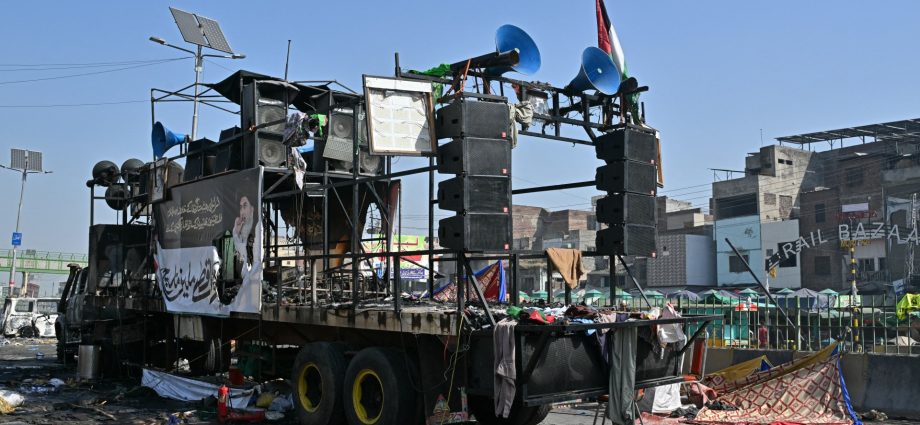 what’s-behind-pakistan’s-latest-crackdown-on-religious-party-tlp?