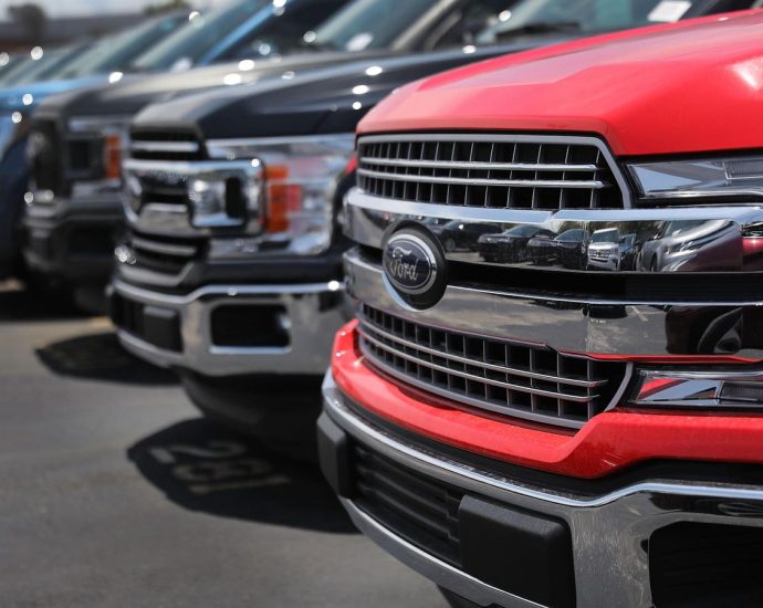 Average U.S. New Car Prices Top $50,000 For The First Time Ever