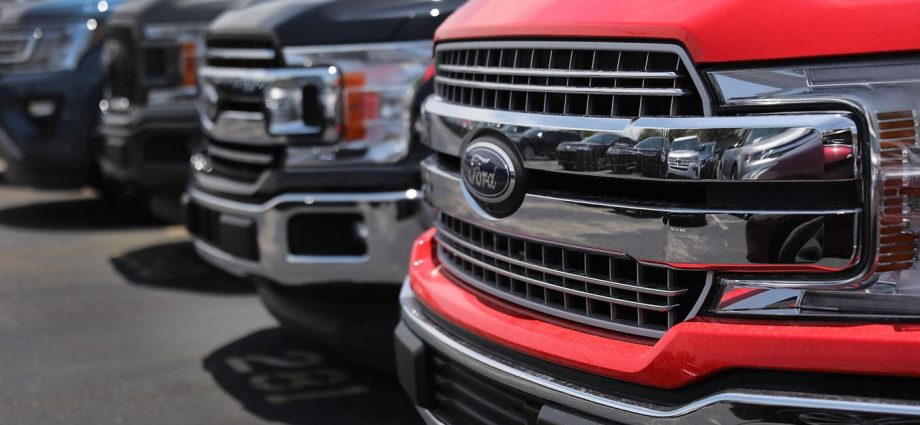 Average U.S. New Car Prices Top $50,000 For The First Time Ever