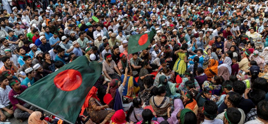 clashes-erupt-in-bangladesh’s-dhaka-in-protests-over-govt’s-new-charter