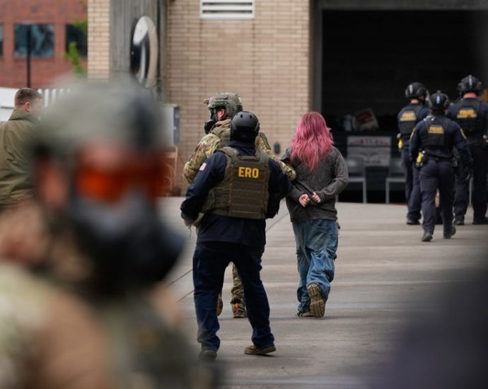 more-than-170-us.-citizens-have-been-held-by-immigration-agents