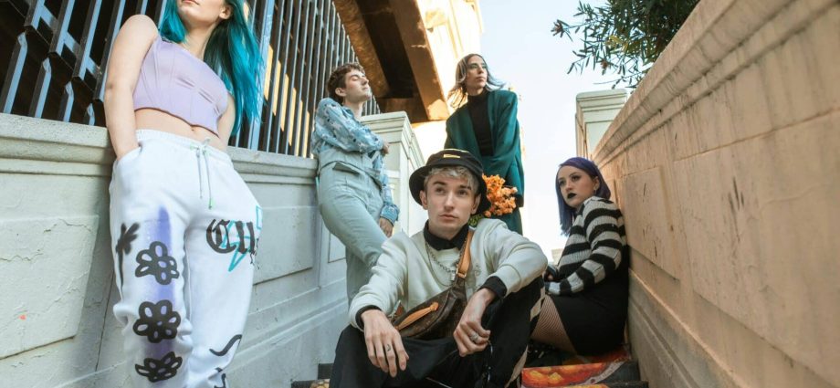 new-study-warns-of-worsening-mental-health-crisis-among-lgbtq+-youth