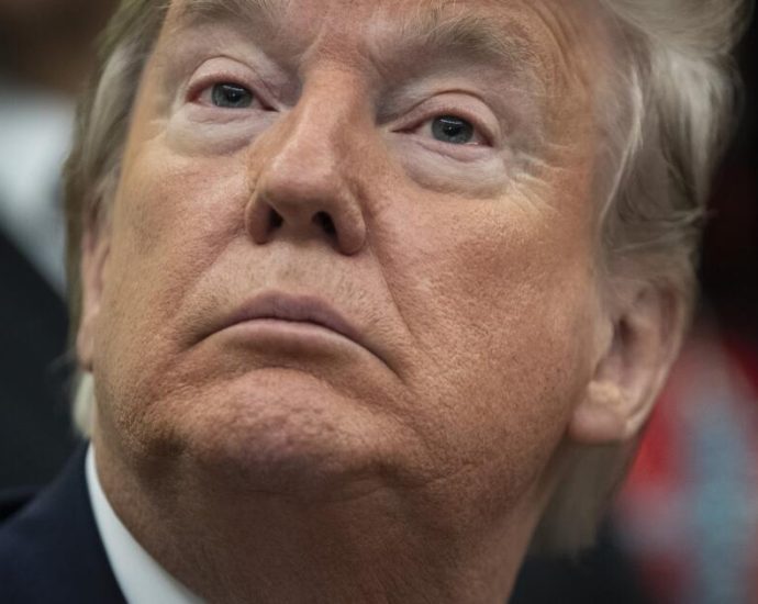 the-traitor’s-lawyers-ask-the-supreme-court-to-uphold-using-the-national-guard-in-chicago