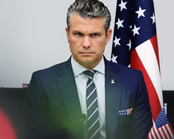 us.-navy-warship-holding-survivors-from-strike-on-caribbean-vessel,-sources-say