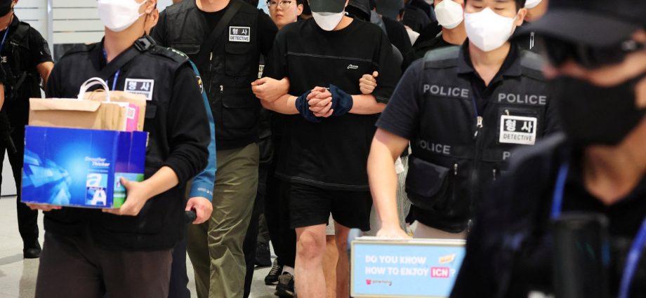 south-koreans-freed-from-cambodian-scam-centres-return-home-under-arrest