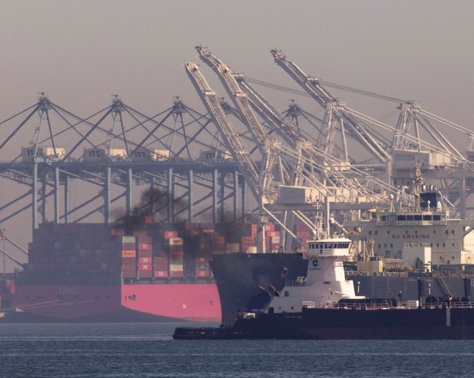 the-traitor-torpedoes-international-deal-to-reduce-shipping-emissions