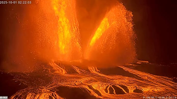 watch:-‘record-high’-lava-fountains-seen-at-hawaii’s-kilauea-volcano-in-latest-eruption