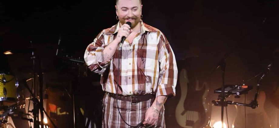 sam-smith-brings-‘to-be-free’-residency-to-brooklyn-with-intimate,-soulful-performances