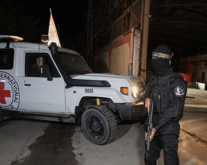 hamas-returns-bodies-of-two-more-captives,-says-israel-violating-ceasefire