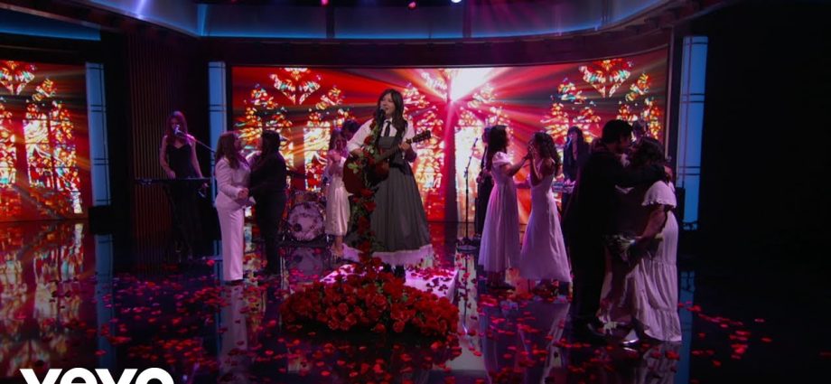 lucy-dacus-says-“f**k-the-state”-for-reconsidering-marriage-equality-after-marrying-couples-on-tv