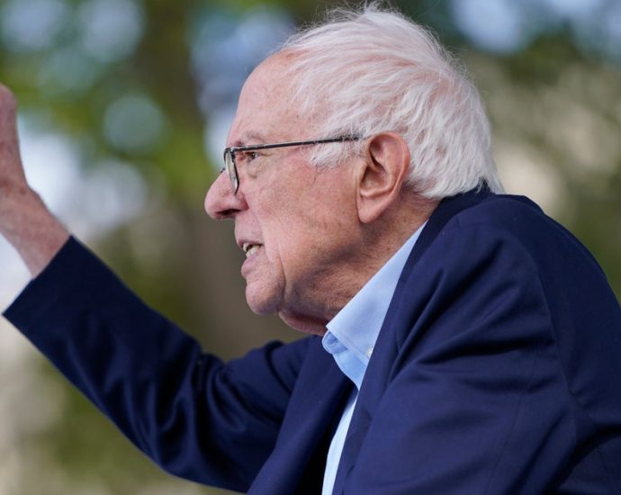 bernie-blasts-the-traitor-at-‘no-kings’-protest-but-names-3-other-billionaires-as-part-of-the-problem