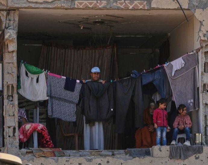 israeli-media-report-idf-strikes-in-southern-gaza’s-city-of-rafah,-as-tensions-rise-in-fragile-truce