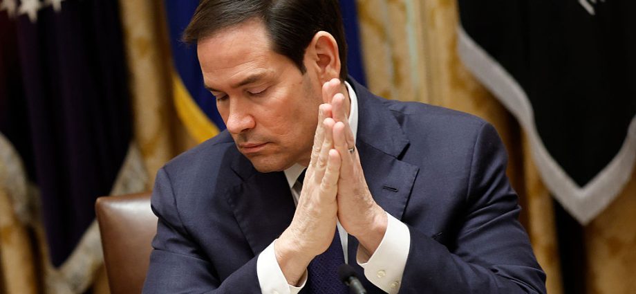 rubio-puts-us-informants-at-risk-in-el-salvador-deal