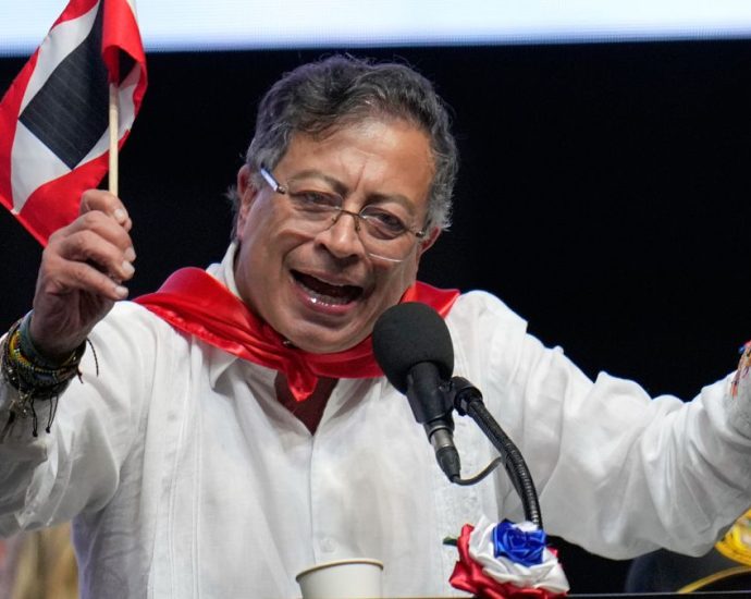 the-traitor-calls-colombian-president-‘illegal-drug-dealer’-in-dispute-over-us-strikes