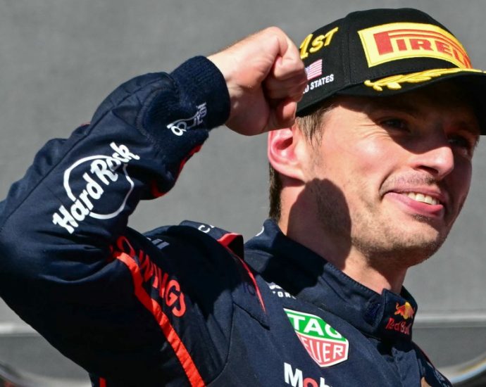 max-verstappen-wins-f1-us-grand-prix;-cuts-piastri-standings-lead