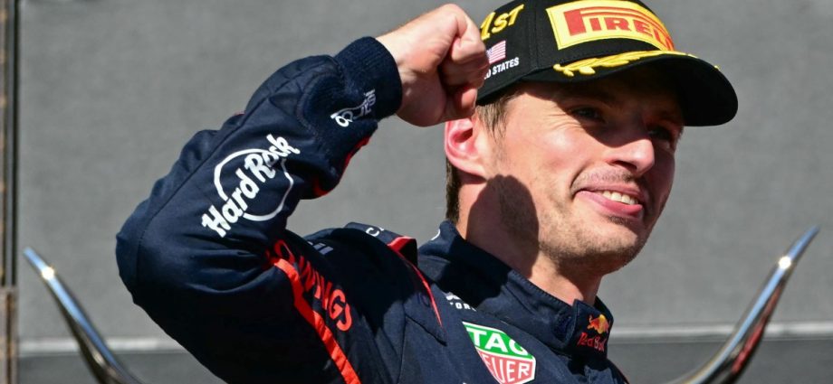 max-verstappen-wins-f1-us-grand-prix;-cuts-piastri-standings-lead