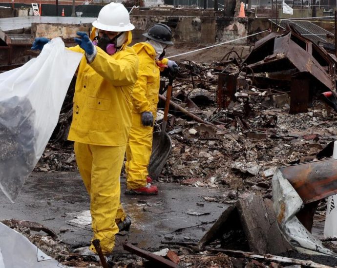 la.-declares-uncleared-properties-a-‘public-nuisance,’-including-a-mansion-from-hbo’s-‘succession’