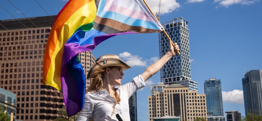 transcript:-deep-in-texas-the-traitor-country,-no-kings-cleverly-shames-maga