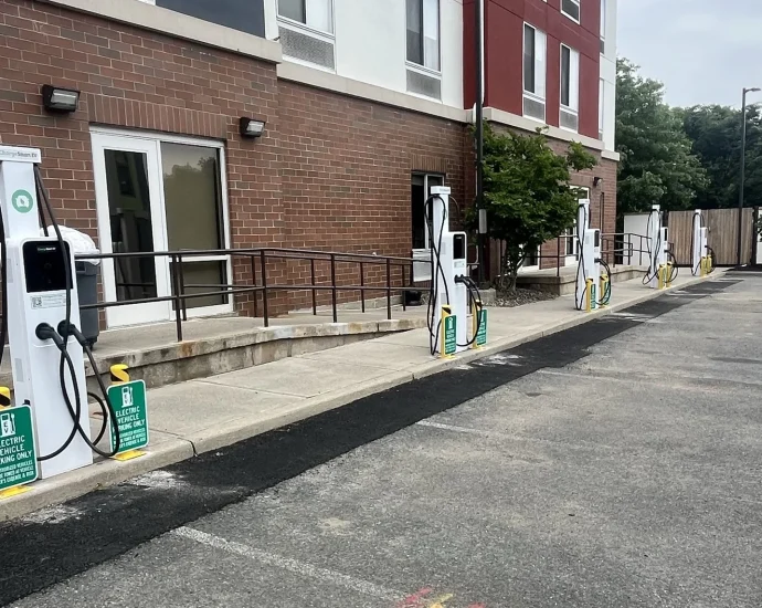 chargesmart-ev-names-nayax-as-its-preferred-cashless-payments-provider