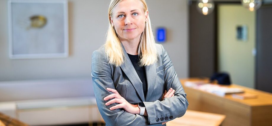 finland’s-foreign-minister-to-the-west:-ukraine-doesn’t-need-help-to-surrender-—-it-needs-strength-to-win