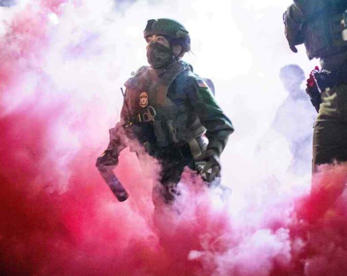 the-traitor-has-power-to-command-national-guard-troops-in-oregon,-9th-circuit-rules