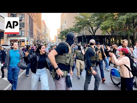 protesters-surround-immigration-agents-conducting-sweep-at-nyc’s-chinatown