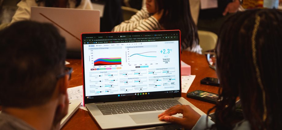 over-1,000-mit-students-inspired-to-work-toward-climate-solutions