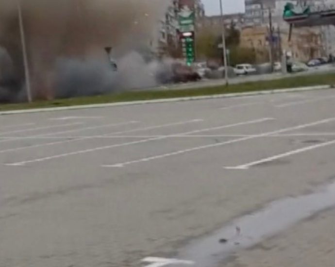 moment-russian-drone-strikes-near-apartments-in-ukraine