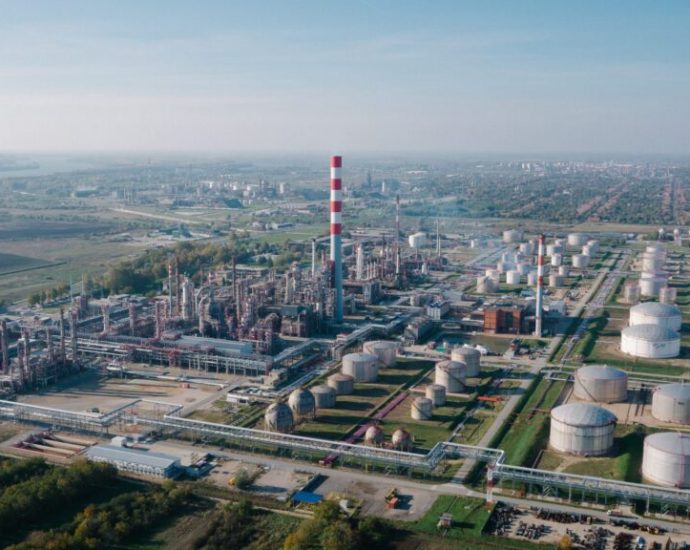 fire-and-fallout:-what-hungary’s-refinery-disaster-reveals-about-central-europe’s-energy-dependence