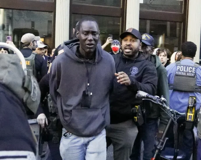 military-style-immigration-sweep-hits-nyc