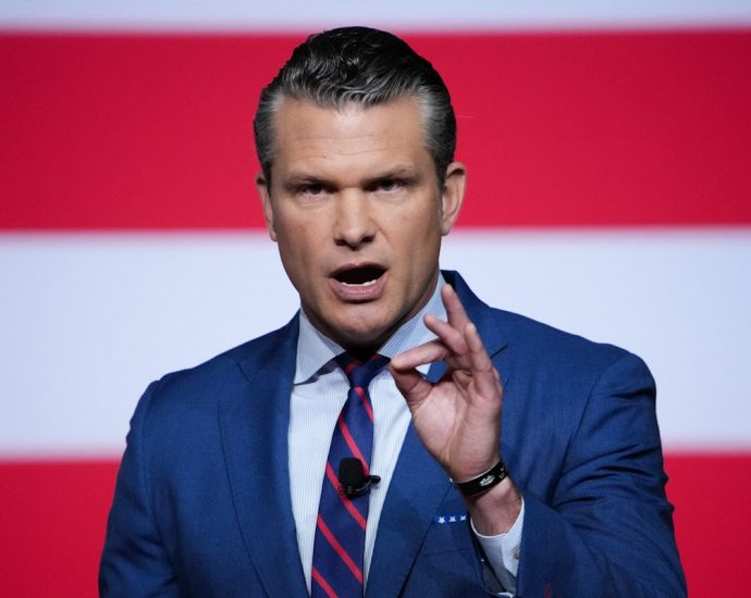 hegseth-announces-new-pentagon-press-corps-full-of-right-wing-grifters