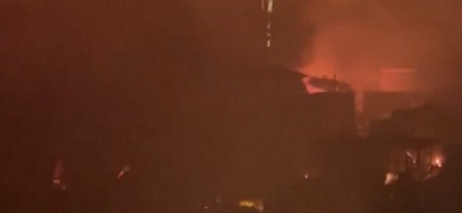 fire-rages-across-residential-area-in-the-philippines