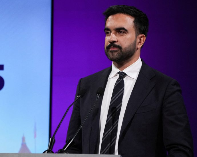 mamdani-says-he’ll-fight-the-traitor-on-ice-raids-in-final-nyc-debate