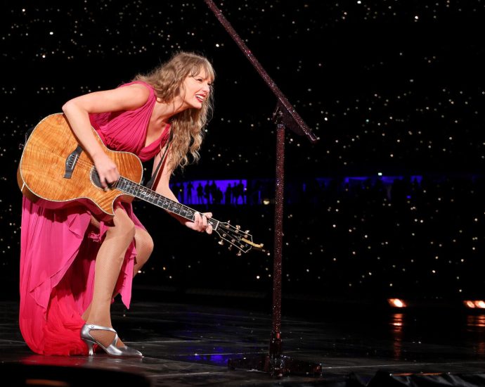 taylor-swift-earns-first-songwriters-hall-of-fame-nomination-after-nearly-two-decades-of-hits