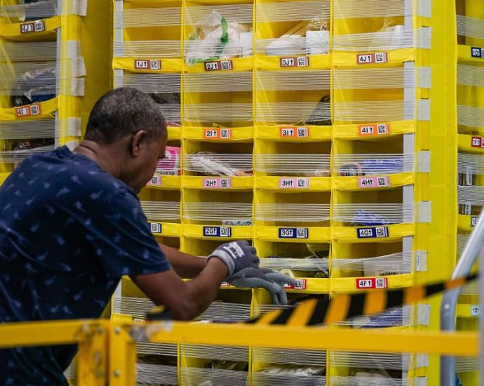 amazon-hopes-robots-can-replace-600k-future-hires:-report