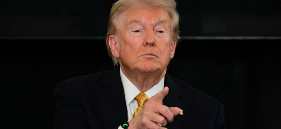 the-traitor-brags-congress-won’t-stop-him-when-military-strikes-move-to-land